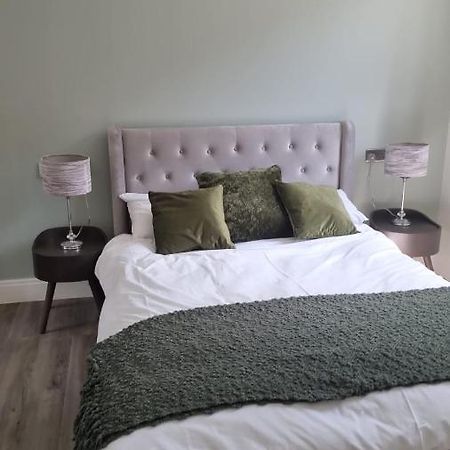 Jasmin Apartments - Luxury 1 & 2 Bedroom Units With Free Parking Буши Экстерьер фото