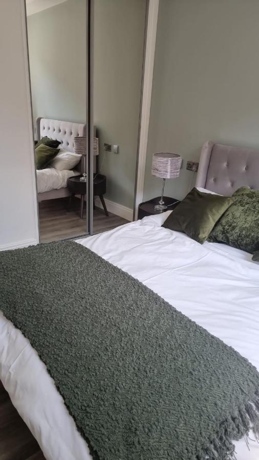 Jasmin Apartments - Luxury 1 & 2 Bedroom Units With Free Parking Буши Экстерьер фото
